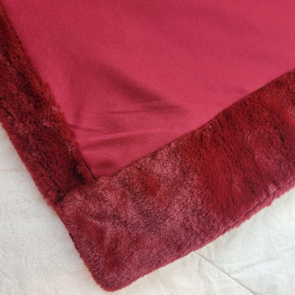 Belle'zza burgundy red faux fur long length lined vest cozy soft boho mob wife S - Picture 7 of 8